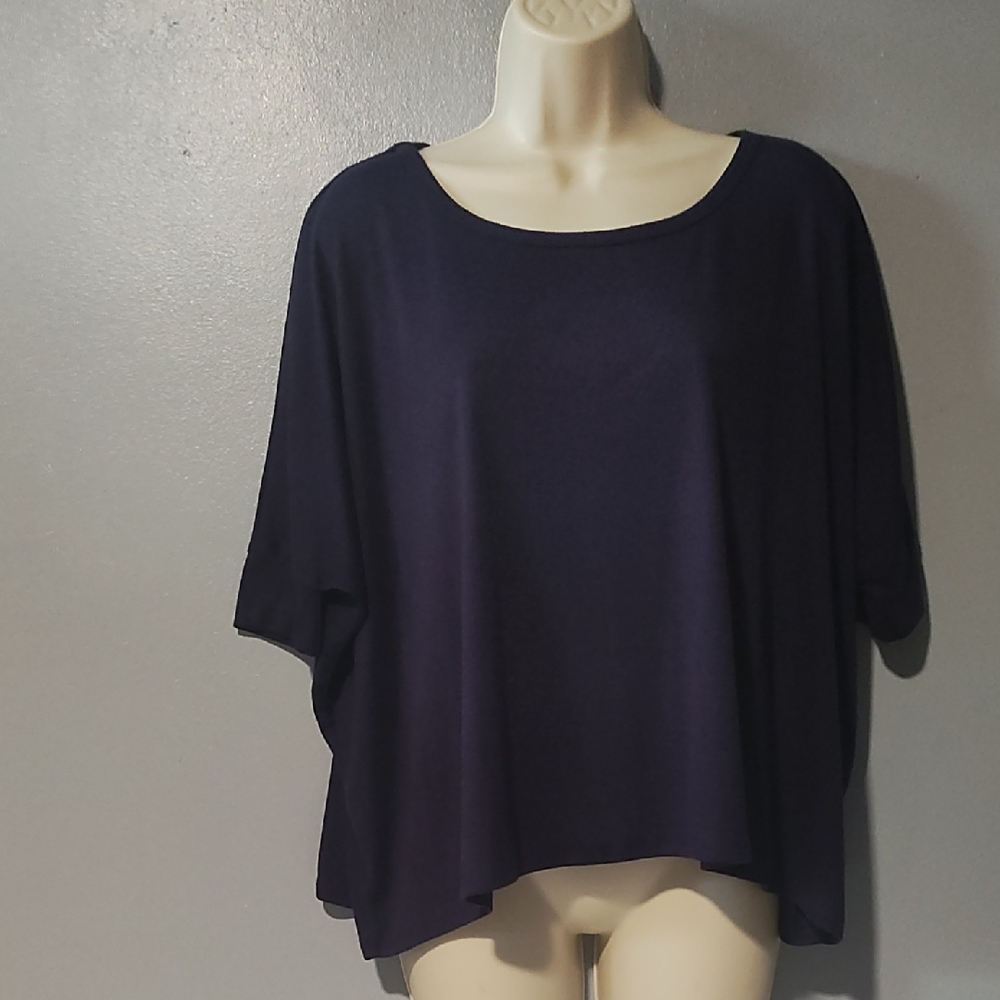 Ya Losangales Elegant Navy Blue Women's Top In A Size Medium Crop Top